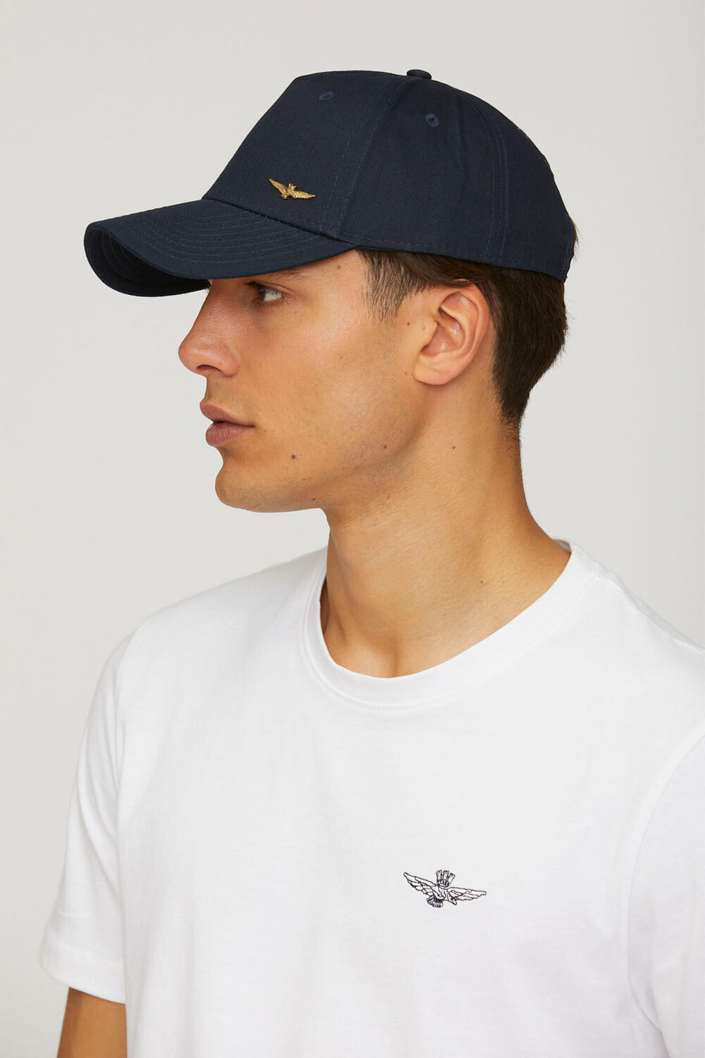 Basic baseball cap with metal eagle