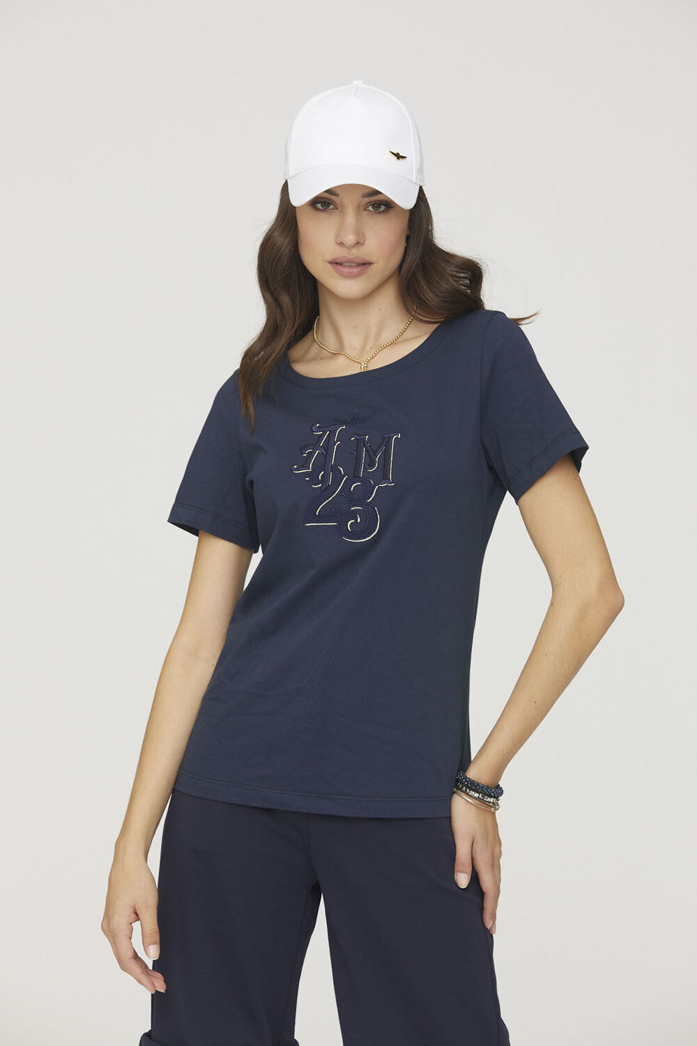 T-shirt with embossed embroidery s24