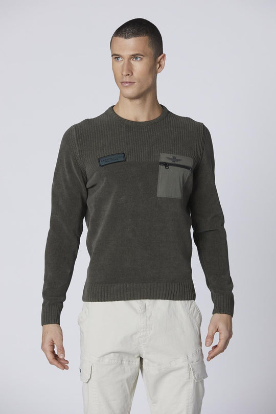 Crew neck sweater with pocket
