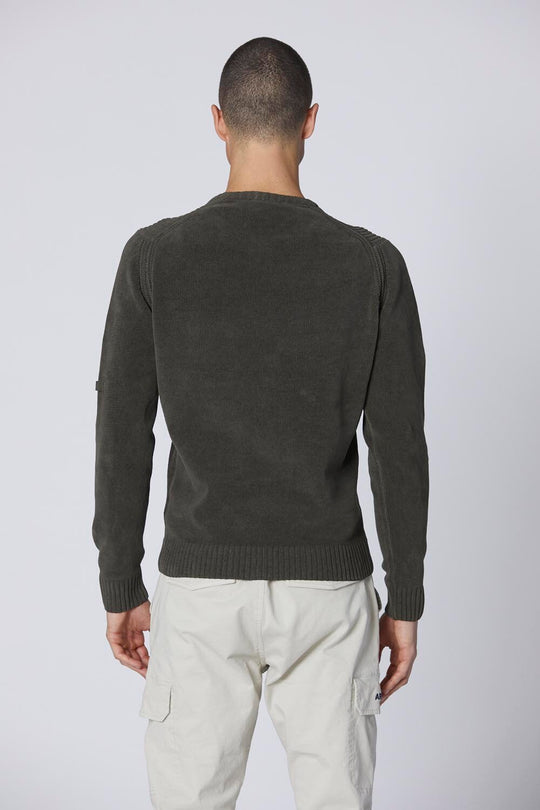 Crew neck sweater with pocket
