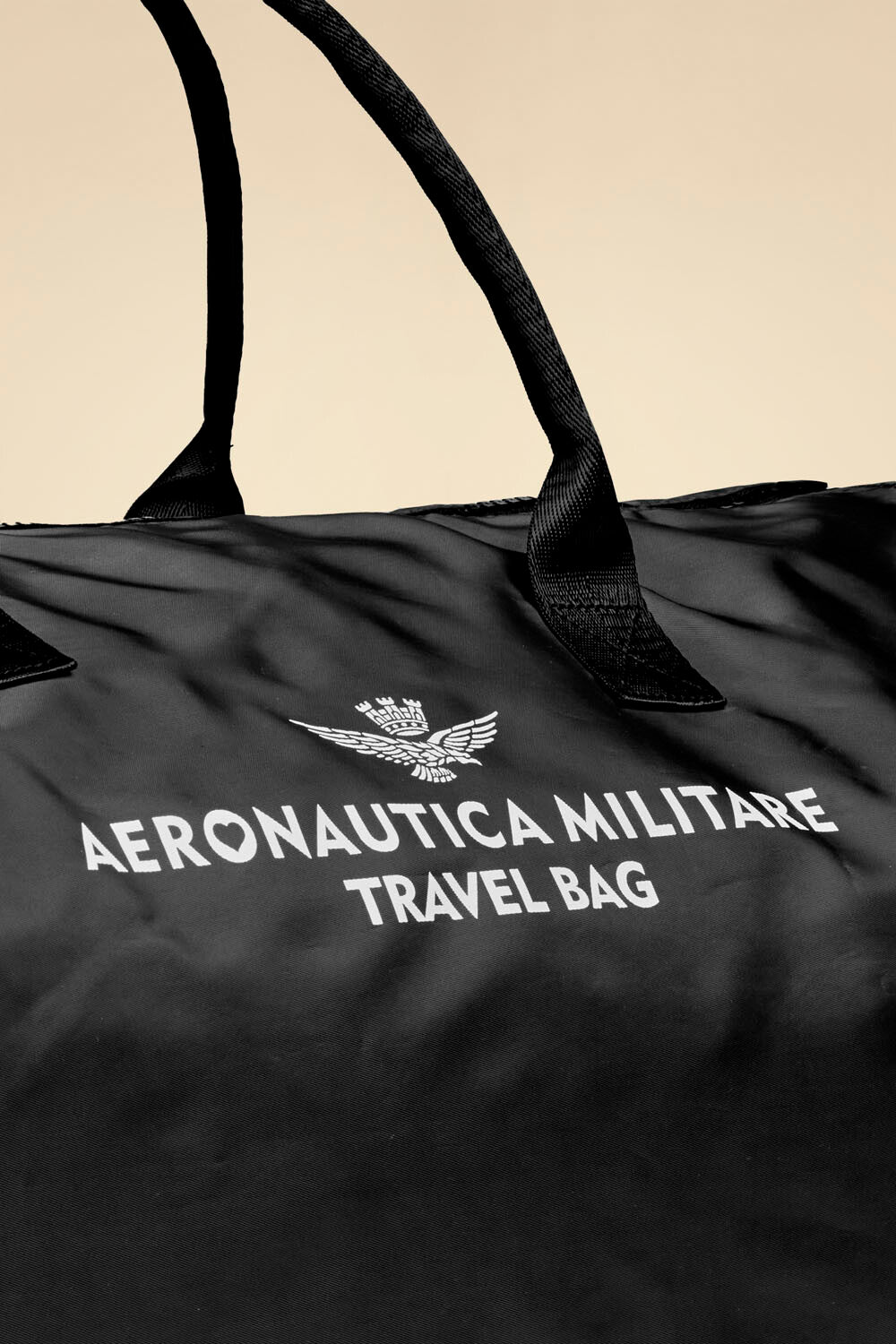 Multifunctional nylon duffle bag