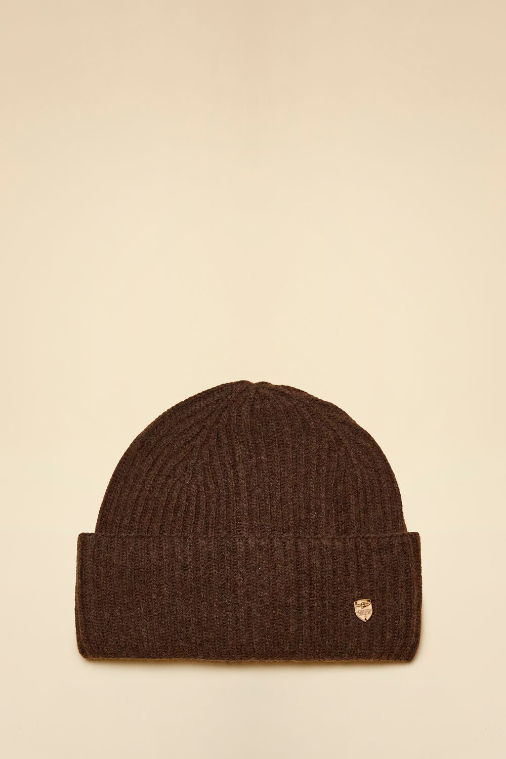 Cashmere blend beanie with metal badge