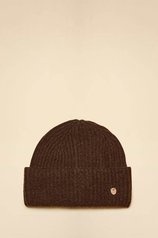 Cashmere blend beanie with metal badge