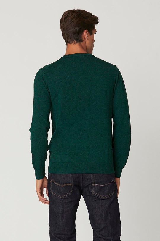 Basic crew neck wool sweater