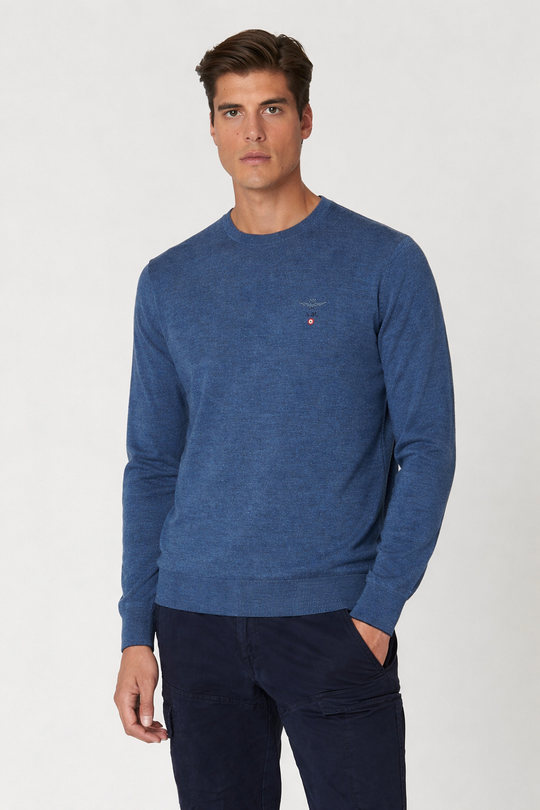Basic crew neck merino wool sweater