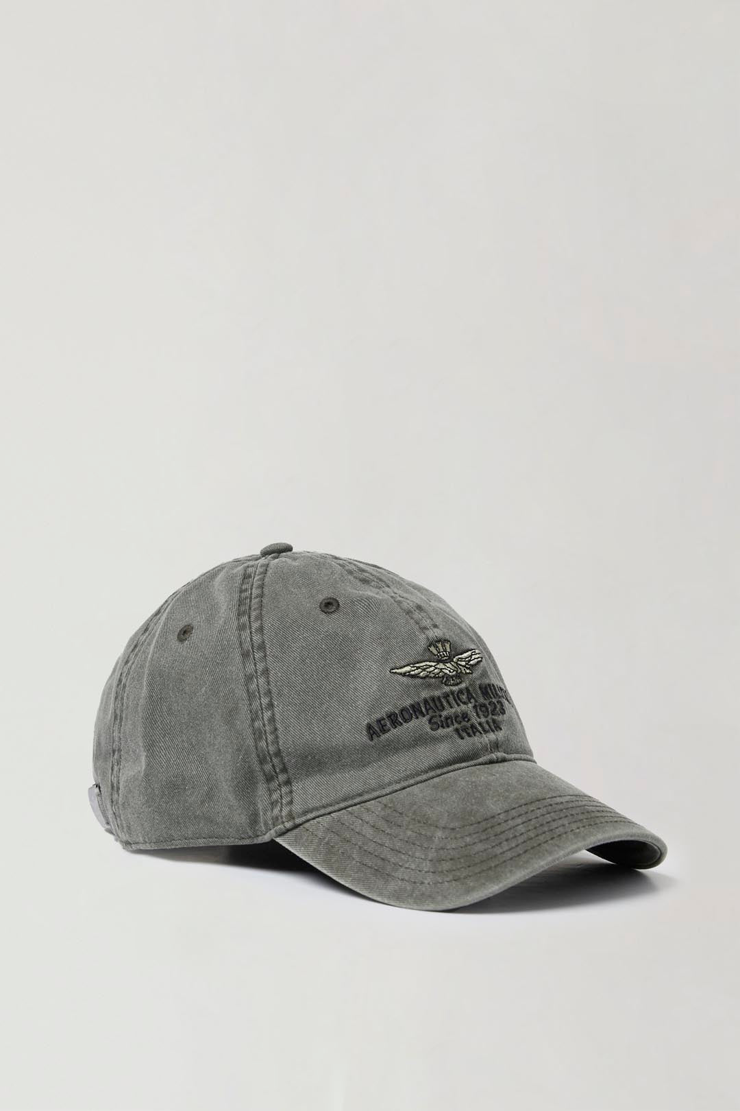 Pigment-treated baseball cap