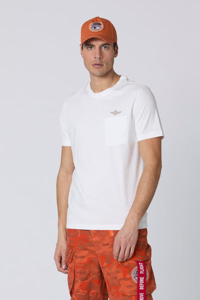 Short sleeve t-shirt with pocket