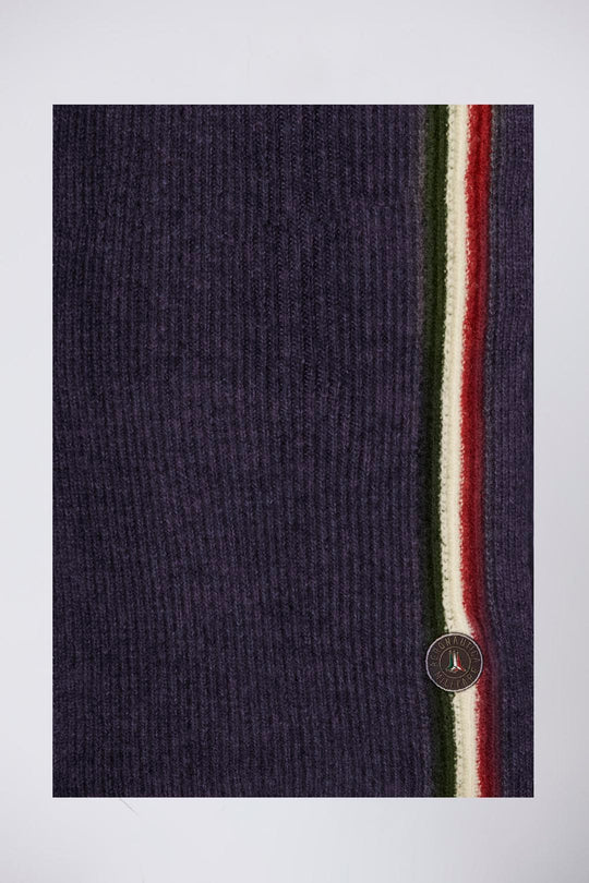 Scarf with tricolor and patch