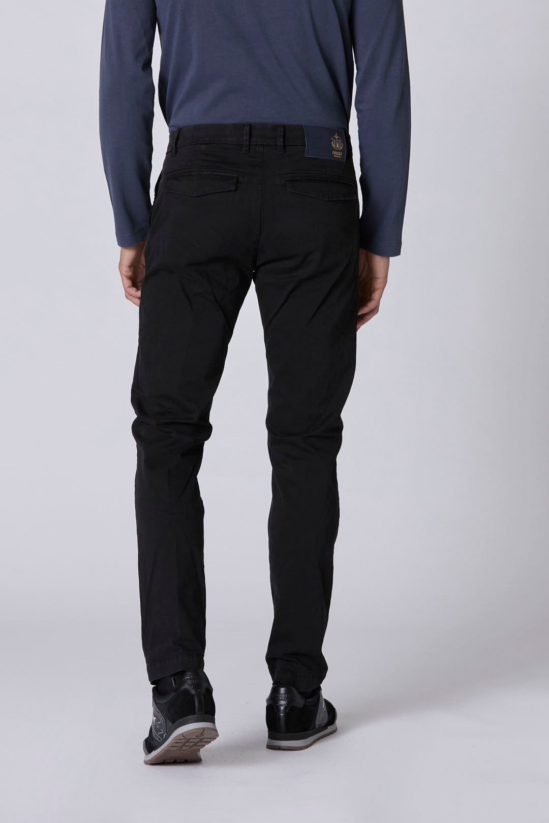 PANTALONE CHINO 24