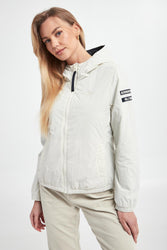 WomanHooded jacket in recycled nylon